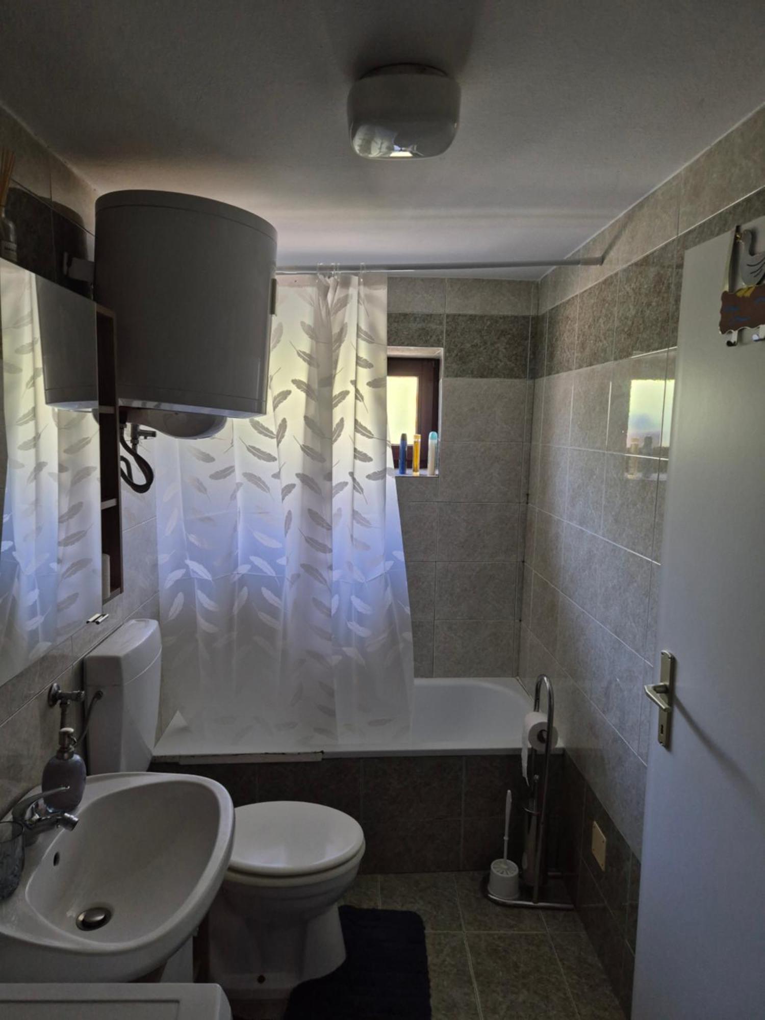 Ferienwohnung Kuca Za Odmor Petra Cepljani Exterior foto