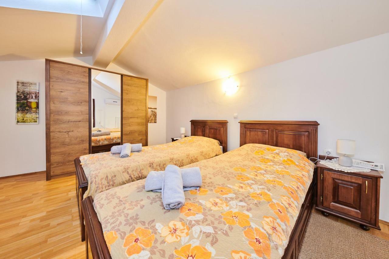 Ferienwohnung Kuca Za Odmor Petra Cepljani Exterior foto